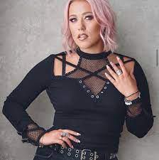 Amelia Lily